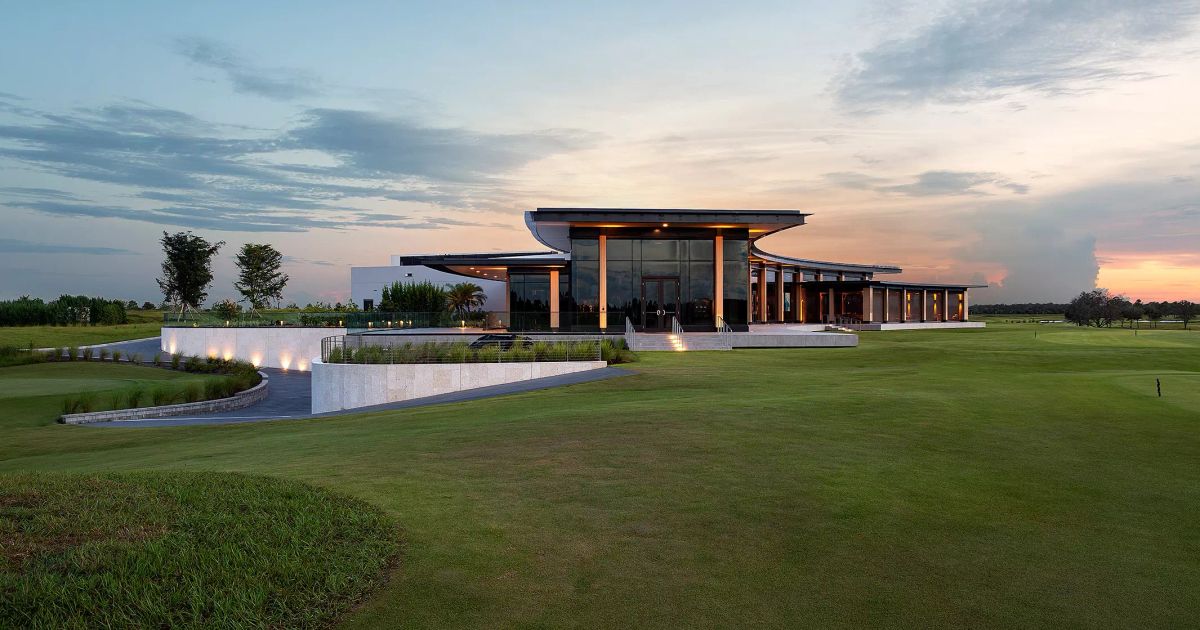 clubhouse × Edifice golf Grove XXIII Clubhouse - Nichols