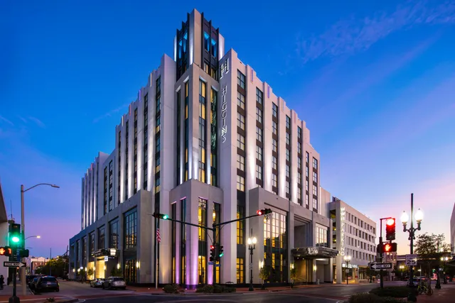 Can’t get enough of New Orleans’ Higgins Hotel and Conference Center in this week’s #TBT